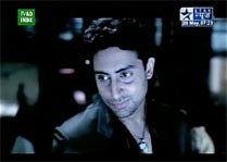The film opens on a group of friends who decide to go to Goa by air.<br />But one of the guys tells them his choice of traveling by train instead.